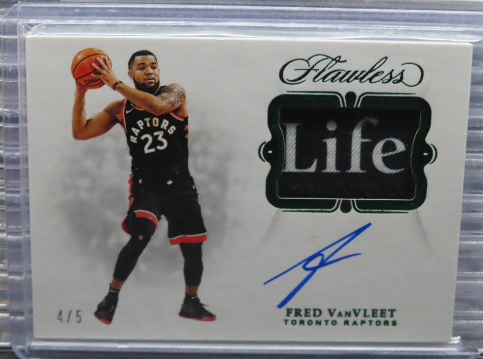 2018-19 Flawless Fred VanVleet Green Game Used Prime Patch Auto 